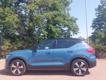 Used Volvo XC40 2023 for sale - 78699909: Photo