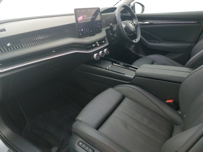 Used Skoda Superb 2024 for sale - 76589676: Photo 5