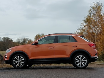 Used Volkswagen T-Roc 2020 for sale - 77433957: Photo