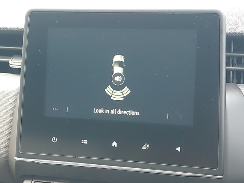 Used Renault Clio 2024 for sale - 77912074: Photo 12