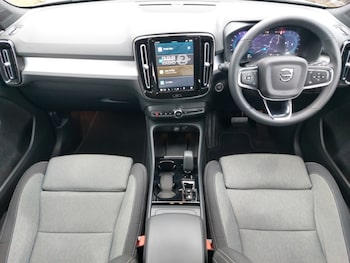 Used Volvo XC40 2022 for sale - 76456510: Photo