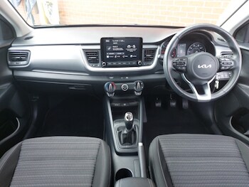 Used Kia Stonic 2022 for sale - 75762422: Photo
