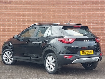 Used Kia Stonic 2022 for sale - 75762422: Photo