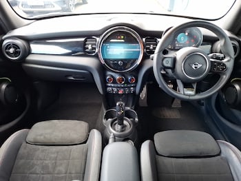 Used MINI Hatch 2023 for sale - 75920811: Photo