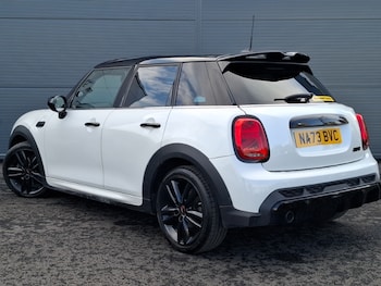 Used MINI Hatch 2023 for sale - 75920811: Photo