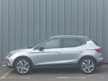 Used SEAT Arona 2024 for sale - 79332097: Photo