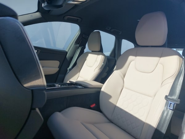 Used Volvo XC60 2025 for sale - 76325159: Photo 5