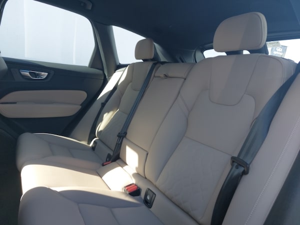 Used Volvo XC60 2025 for sale - 76325159: Photo 6