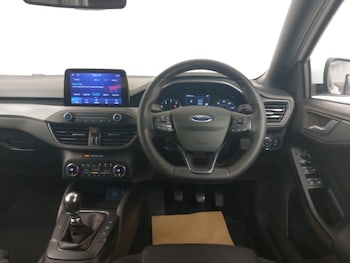 Used Ford Focus 2022 for sale - 75562206: Photo