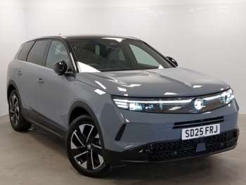 2025 - 1.2 Hybrid [136] Ultimate 5dr e-DCT6 [Pan Roof]