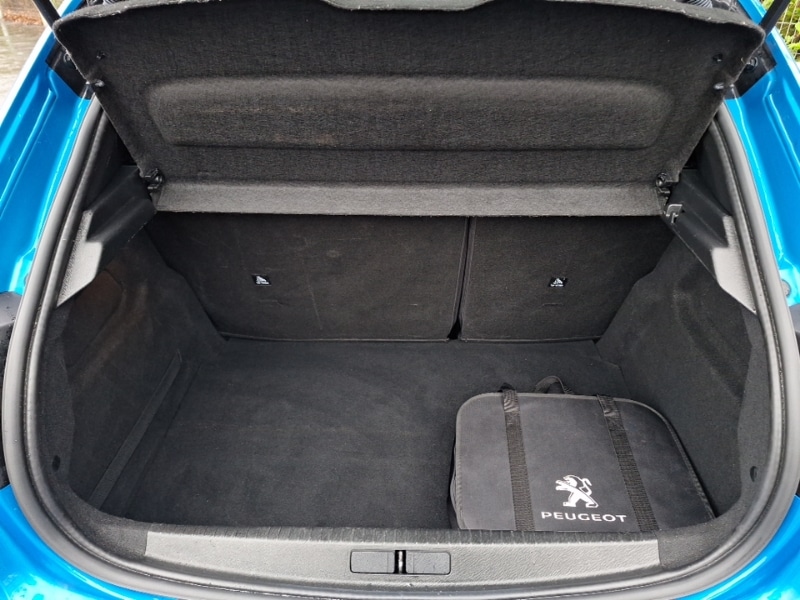 Used Peugeot 208 2020 for sale - 77170061: Photo 8