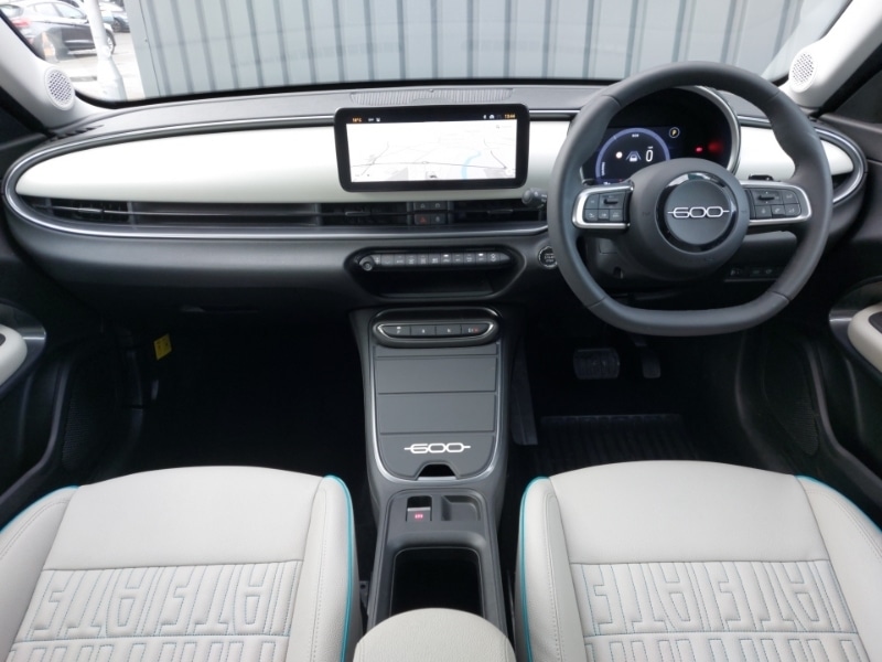 Used Fiat 600 2024 for sale - 76479420: Photo 2