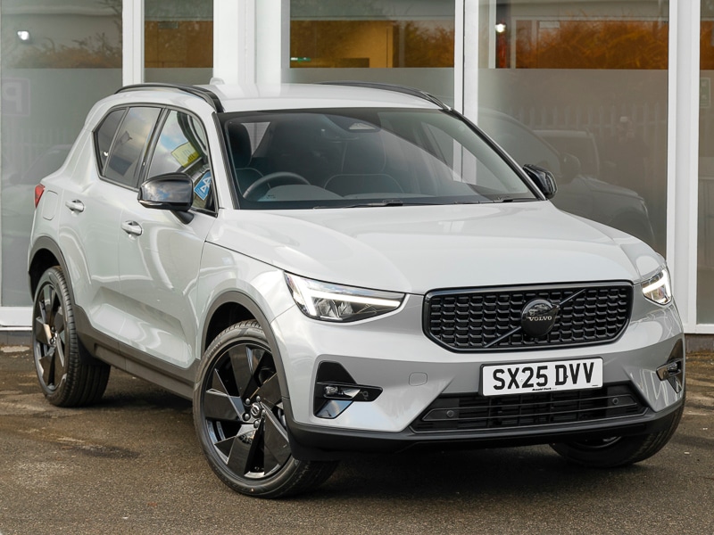 Used Volvo XC40 2025 for sale - 76575763: Photo 1