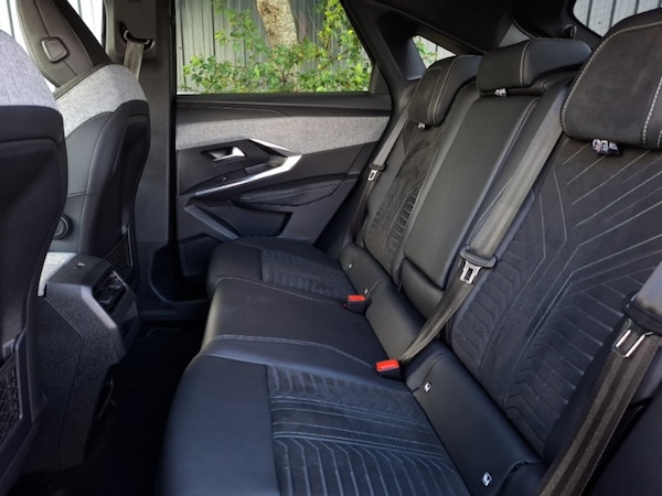 Used Peugeot 3008 2024 for sale - 76306030: Photo 6