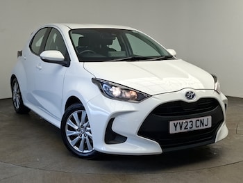 Used Toyota Yaris 2023 for sale - 79555250: Photo