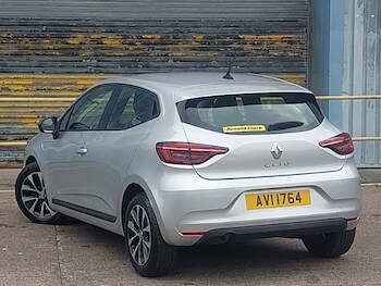 Used Renault Clio 2023 for sale - 75909659: Photo