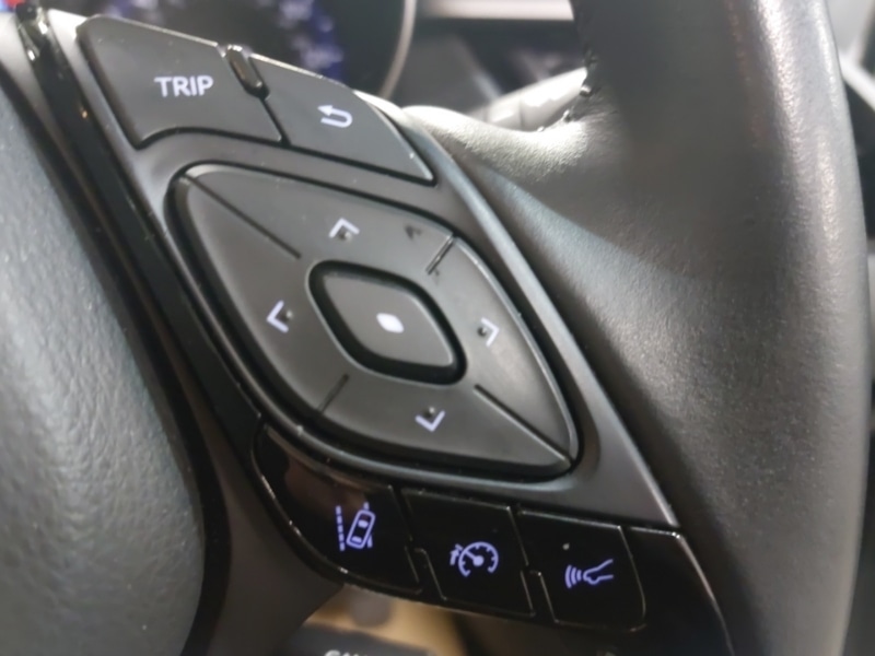 Used Toyota C-HR 2023 for sale - 77405879: Photo 12