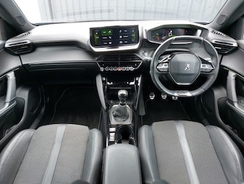 Used Peugeot 2008 2020 for sale - 79382318: Photo