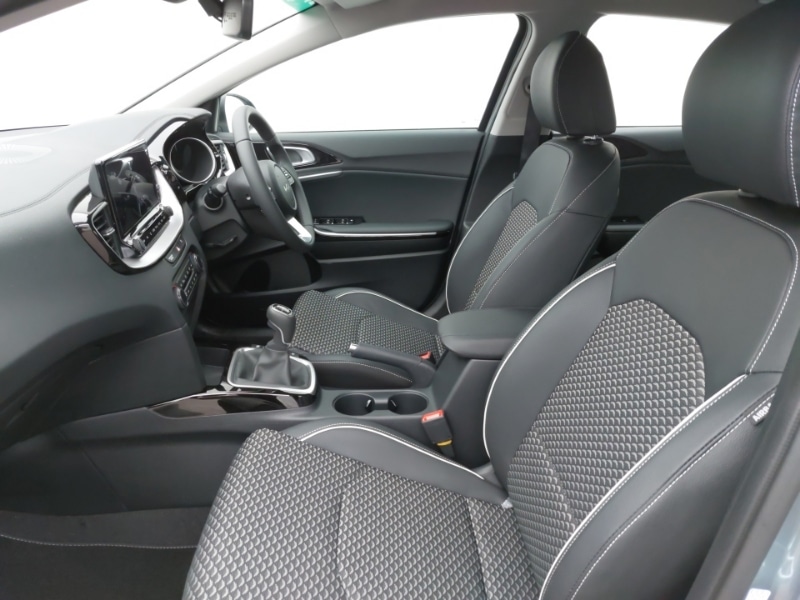 Used Kia XCeed 2025 for sale - 77266402: Photo 5