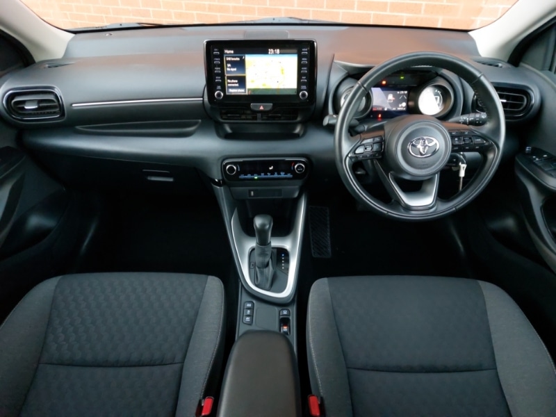 Used Toyota Yaris 2022 for sale - 77235065: Photo 2