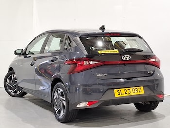 Used Hyundai i20 2023 for sale - 76107903: Photo 3
