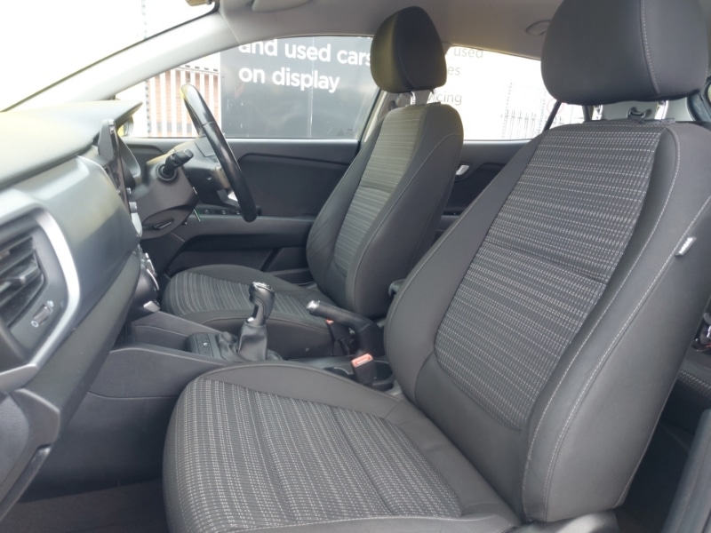 Used Kia Stonic 2022 for sale - 76885699: Photo 5