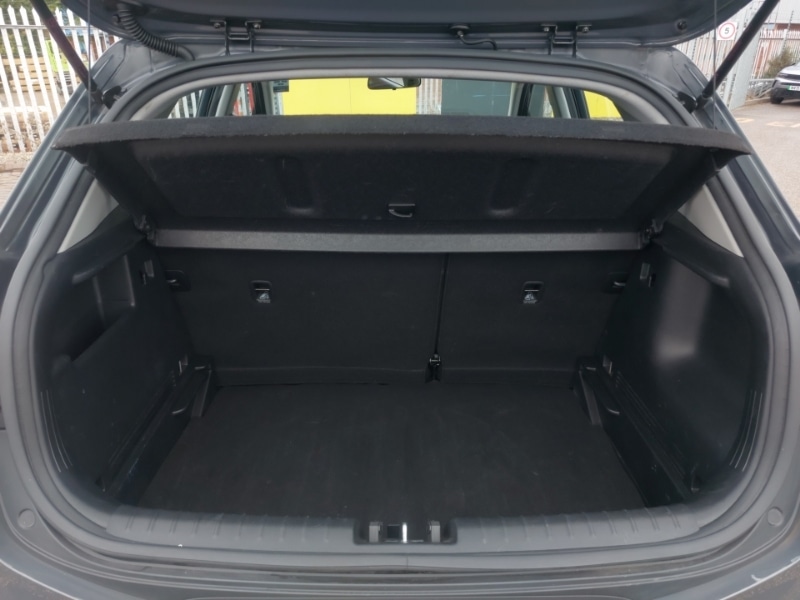 Used Kia Stonic 2022 for sale - 76885699: Photo 8