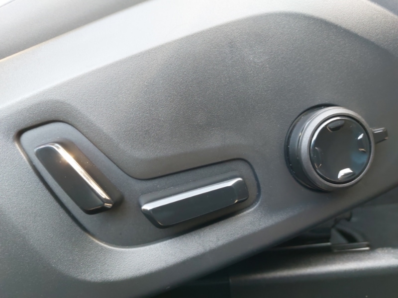 Used Volvo XC60 2025 for sale - 77955951: Photo 12