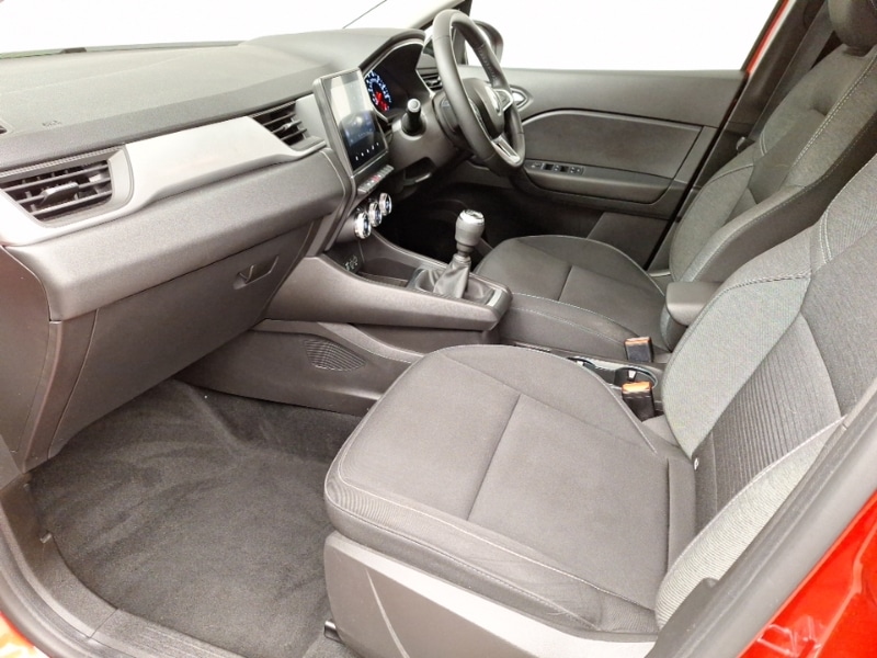 Used Renault Captur 2021 for sale - 76849477: Photo 5