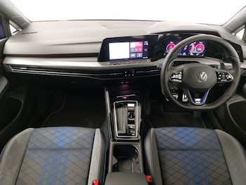Used Volkswagen Golf 2023 for sale - 75640367: Photo