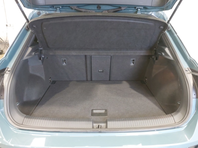 Used Volkswagen T-Roc 2023 for sale - 77875251: Photo 8