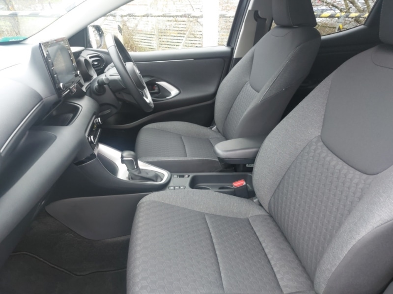 Used Toyota Yaris 2023 for sale - 77922977: Photo 5