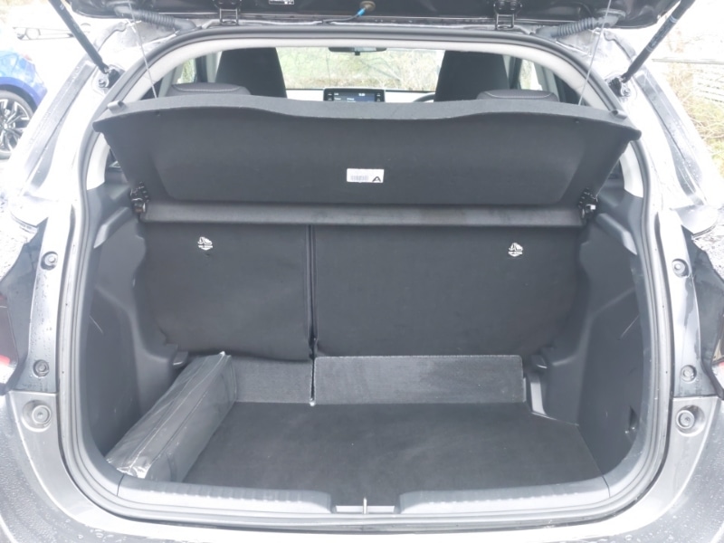 Used Toyota Yaris 2023 for sale - 77922977: Photo 8