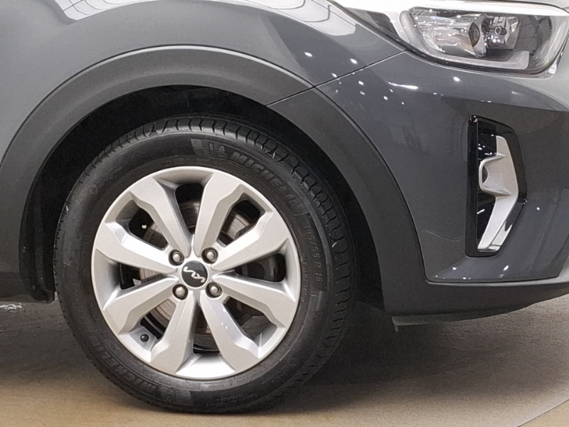 Used Kia Stonic 2023 for sale - 76383632: Photo 9