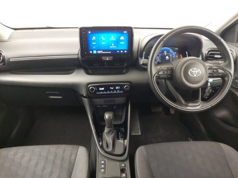 Used Toyota Yaris 2024 for sale - 77923433: Photo 2