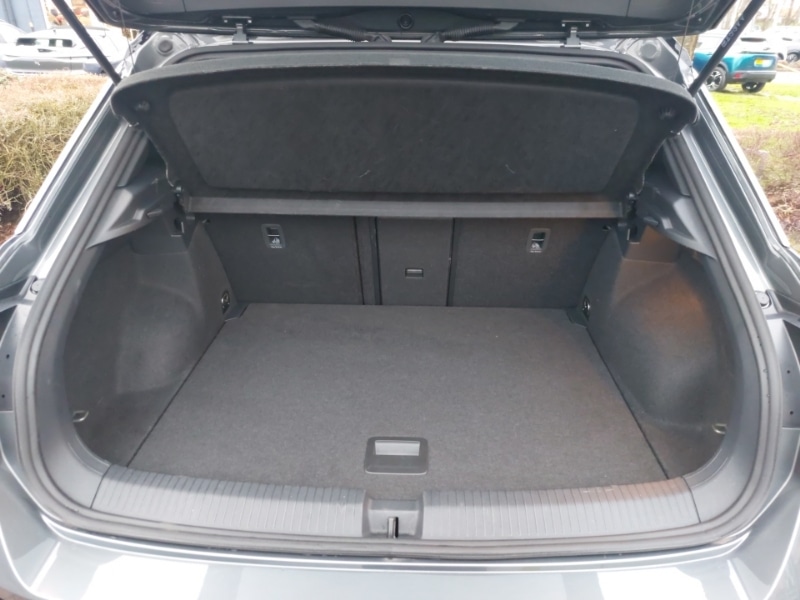 Used Volkswagen T-Roc 2022 for sale - 77078836: Photo 8