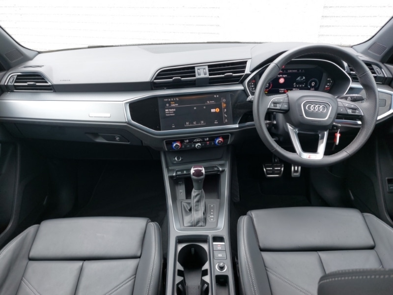 Used Audi Q3 2024 for sale - 78051680: Photo 2