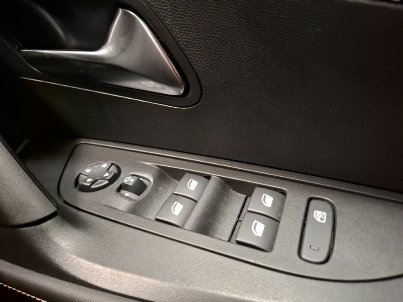 Used Peugeot 2008 2024 for sale - 77624131: Photo 12