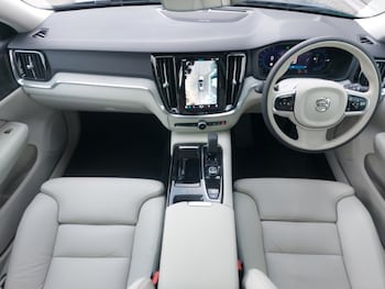 Used Volvo V60 2024 for sale - 75774921: Photo