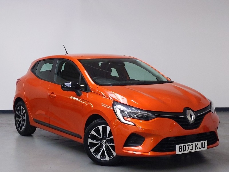 Used Renault Clio 2023 for sale - 76752151: Photo 1