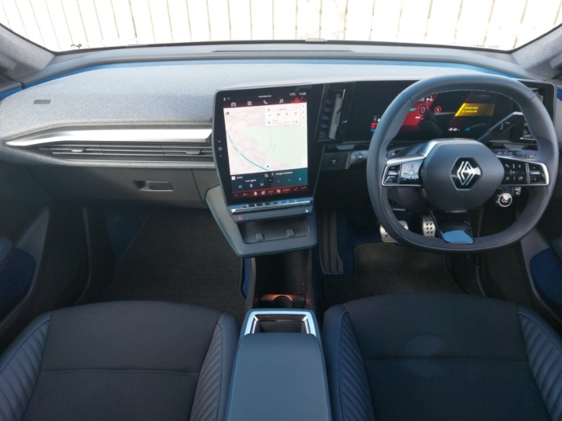 Used Renault Scenic E-Tech 2024 for sale - 76955016: Photo 2