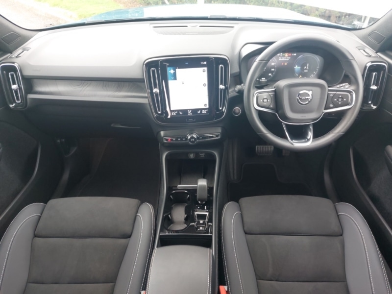 Used Volvo XC40 2023 for sale - 77786837: Photo 2