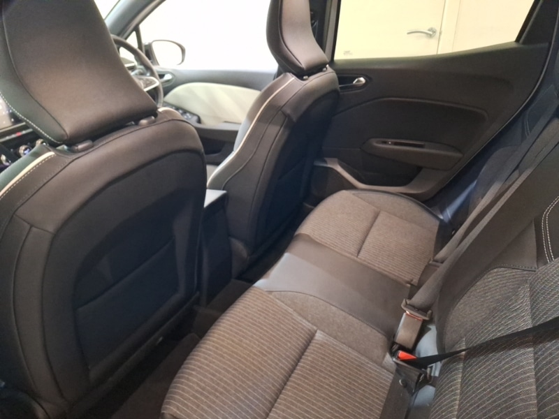 Used Renault Clio 2022 for sale - 76459674: Photo 6