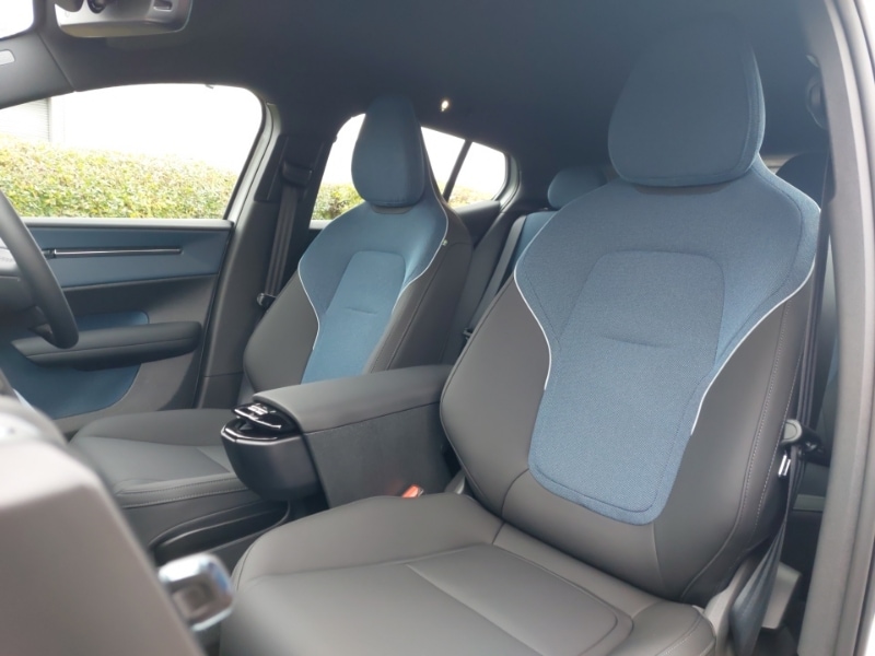 Used Volvo EX30 2025 for sale - 76471877: Photo 5