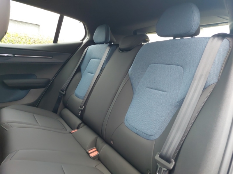 Used Volvo EX30 2025 for sale - 76471877: Photo 6