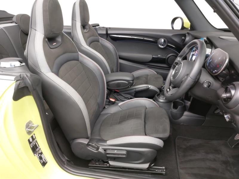 Used MINI Convertible 2023 for sale - 76970974: Photo 11