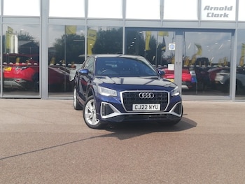 Audi - Q2