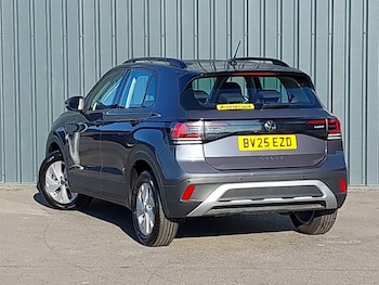 Used Volkswagen T-Cross 2025 for sale - 77242155: Photo