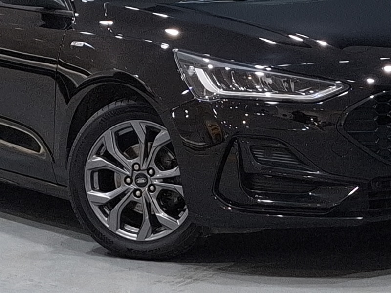 Used Ford Focus 2023 for sale - 76920984: Photo 9