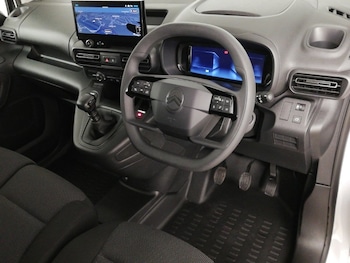 Used Citroen Berlingo 2024 for sale - 76849142: Photo